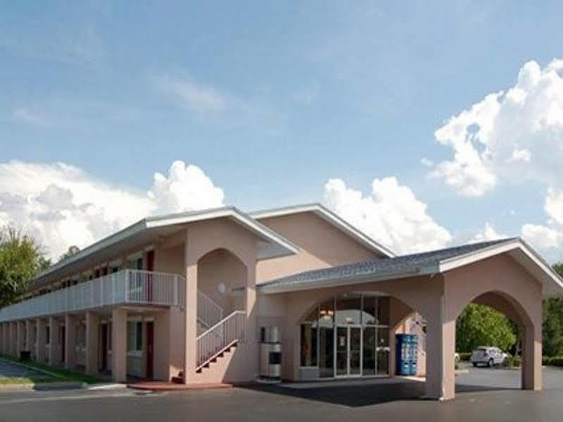 Rodeway Inn Gainesville - University Area Exterior foto